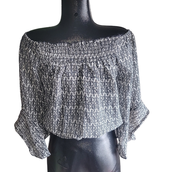 Guilty Black and White Off Shoulder Bell Sleeve Blouse L - Picture 6 of 7